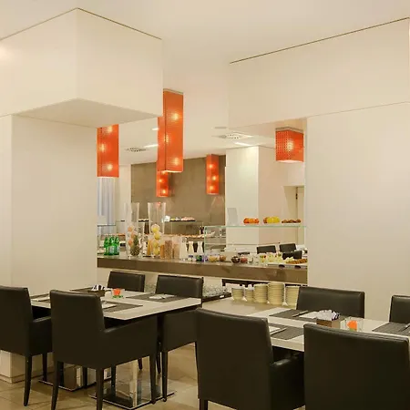 热那亚中心nh酒店 酒店 4*