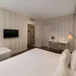 Nh Centro Hotel 4*