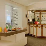 Nh Centro Hotel 4*