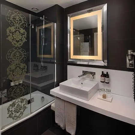 Hotel Nh Centro 4*