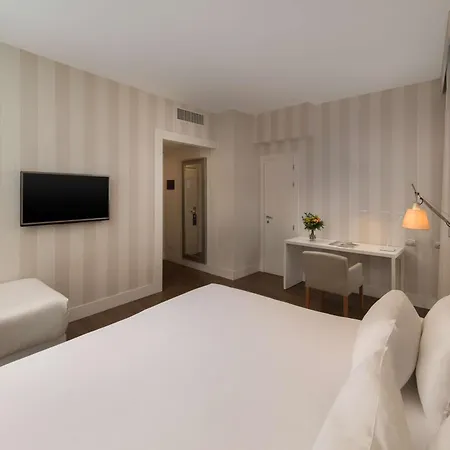 Nh Centro Otel 4*