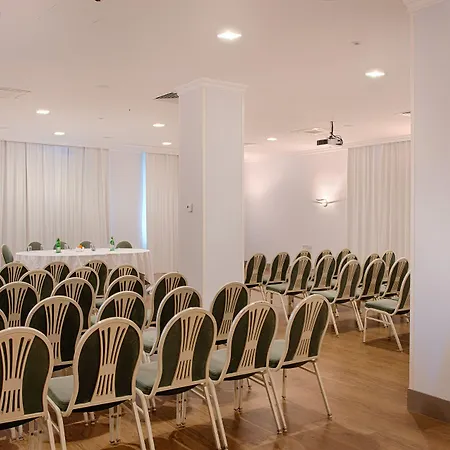 Otel Nh Centro 4*