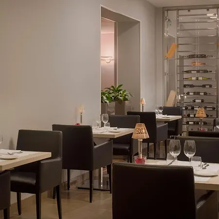 Nh Centro Hotel 4*