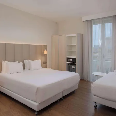 Hotel Nh Centro
