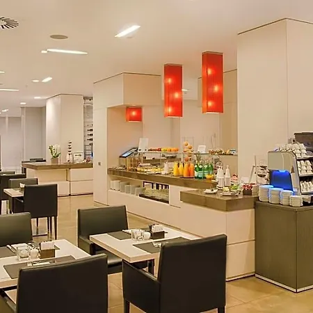 Nh Centro Hotel 4*
