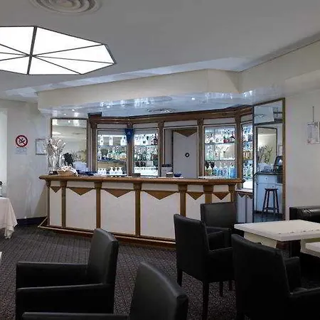 Hotel Nh Centro 4*