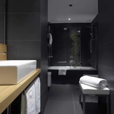 Hotel Nh Centro 4*