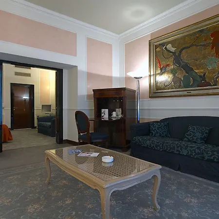 Otel Nh Centro 4*