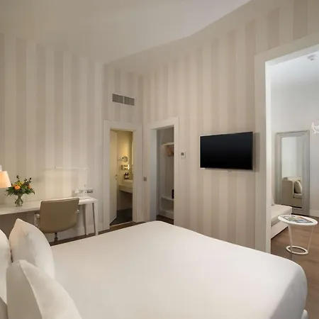 Отель Nh Centro 4*