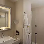 מלון Nh Centro 4*
