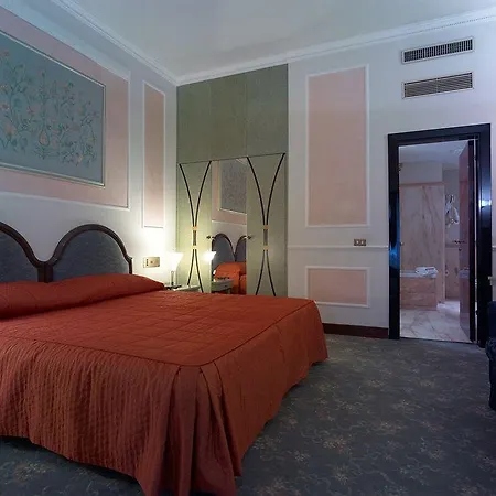 Nh Centro Hotel 4*
